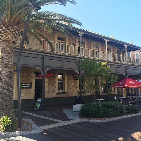 Grosvenor Hotel فيكتور هاربور المظهر الخارجي الصورة